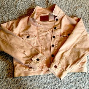 Women’s Levi extra small Pink distressed jacket